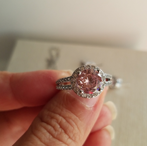 Swarovski Elements 925 Sterling Silver Round Pink Solitaire Halo Ring NEW - Picture 8 of 17